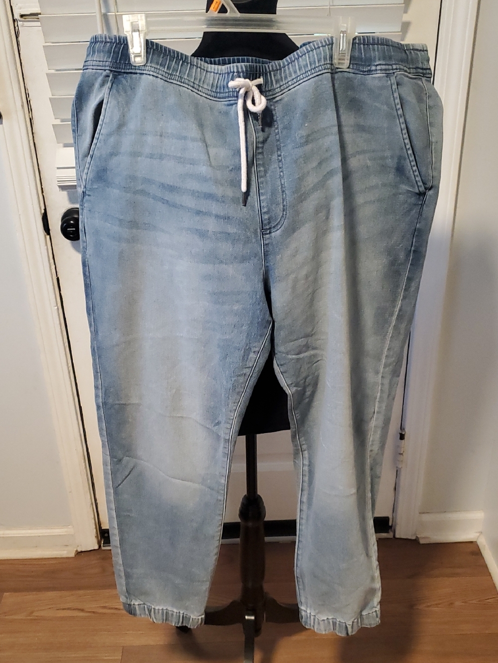 No Boundaries Light Blue Relaxed Jogger Jeans